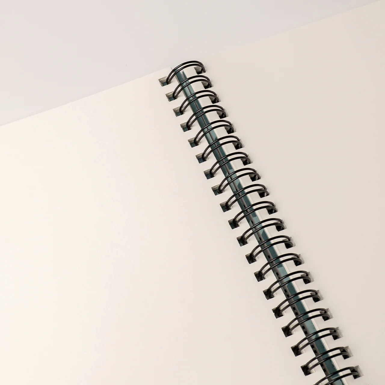 Spiral Bright Notebook B5 Lilac and Navy Plain - Image 4