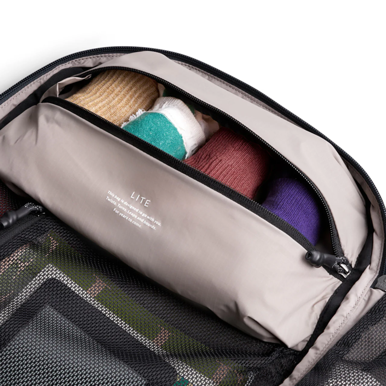Lite Travel Pack 30L - Image 3